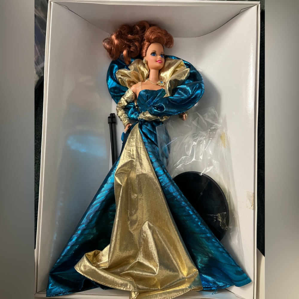 BENEFIT BALL Barbie Classique Collection Doll First in Series by Mattel NIB - Picture 1 of 6